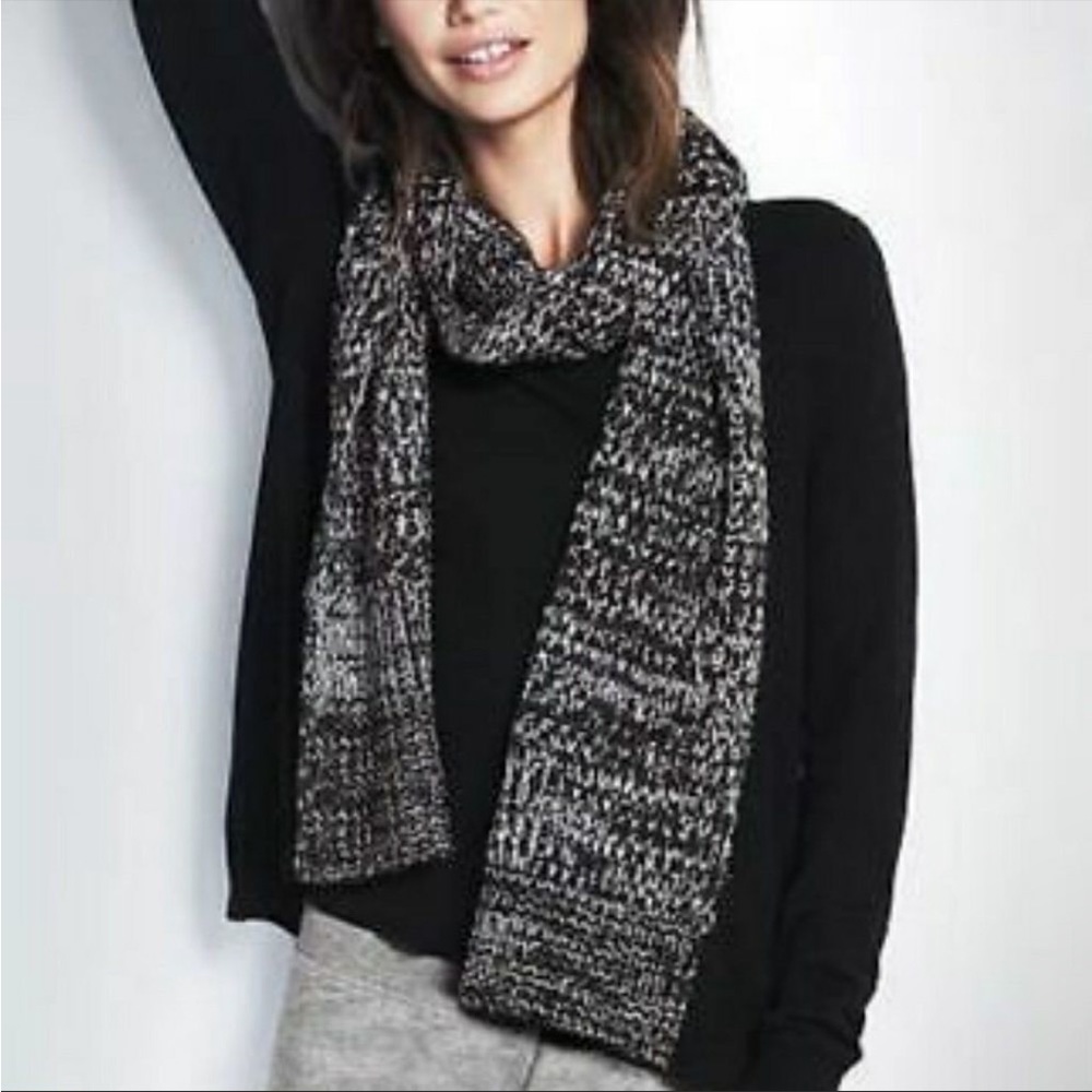 Victoria's Secret Marble Knit Scarf Gray One Size NEW